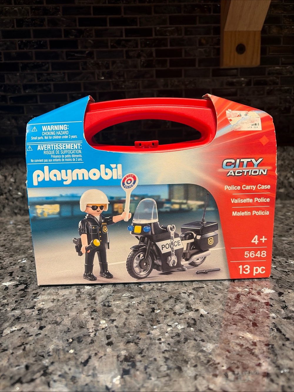 Playmobil City Action Police Play Set 5648 With Carry Case 13 Piece Set NEW